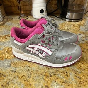 ASICS gel lyte III size 3.5